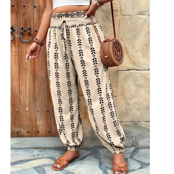 Plus Boho Print Stretchy Waist Joggers Pants - Picture 1 of 4